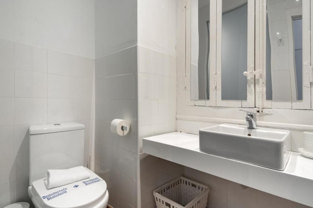 2 Bedrooms 2 Bathrooms Furnished - Malasana - Bright Stylish - Mintystay Madrid Exterior foto